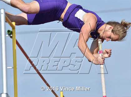 Thumbnail 3 in Sumner vs Enumclaw photogallery.