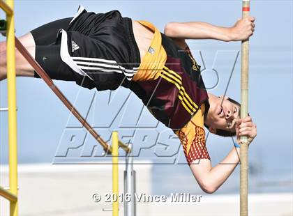 Thumbnail 2 in Sumner vs Enumclaw photogallery.