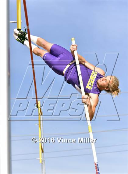Thumbnail 1 in Sumner vs Enumclaw photogallery.