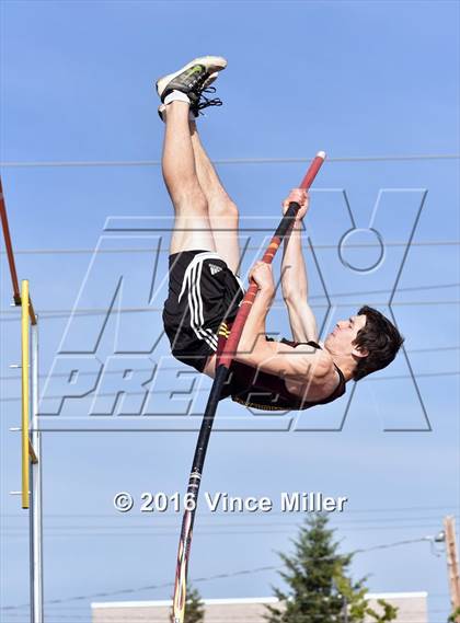 Thumbnail 2 in Sumner vs Enumclaw photogallery.