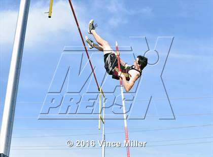 Thumbnail 2 in Sumner vs Enumclaw photogallery.