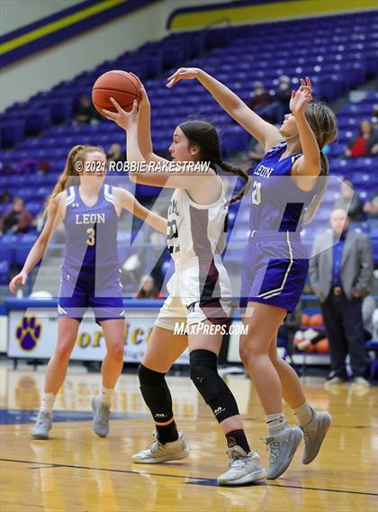 Thumbnail 1 in Martin's Mill vs Leon (UIL 2A Bi-District) photogallery.