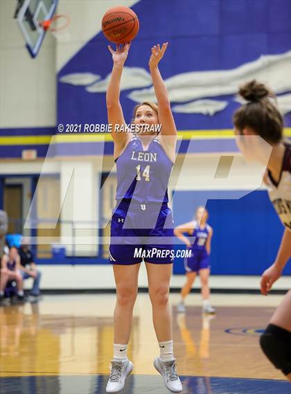 Thumbnail 1 in Martin's Mill vs Leon (UIL 2A Bi-District) photogallery.