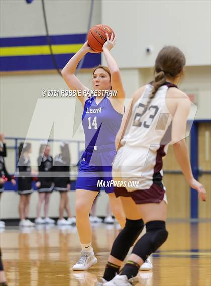 Thumbnail 2 in Martin's Mill vs Leon (UIL 2A Bi-District) photogallery.
