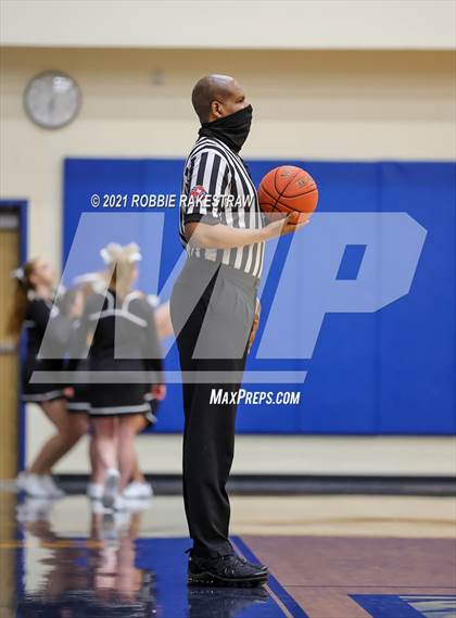 Thumbnail 3 in Martin's Mill vs Leon (UIL 2A Bi-District) photogallery.