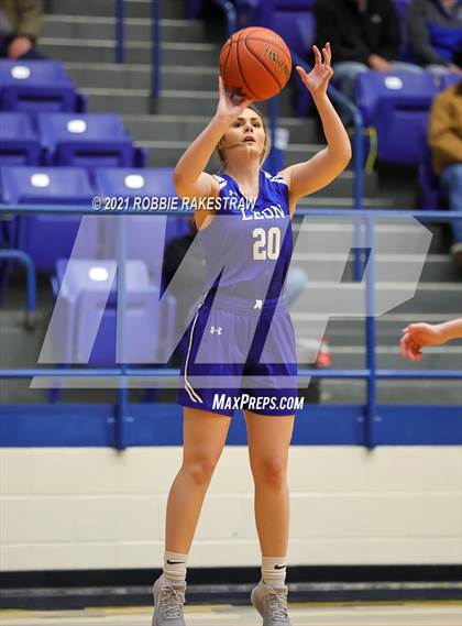 Thumbnail 2 in Martin's Mill vs Leon (UIL 2A Bi-District) photogallery.