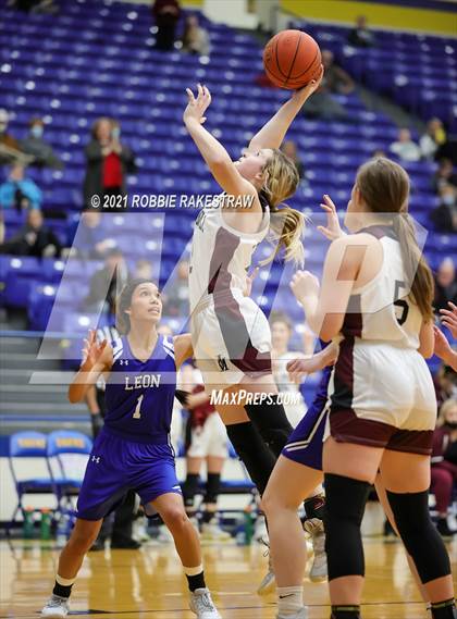 Thumbnail 2 in Martin's Mill vs Leon (UIL 2A Bi-District) photogallery.