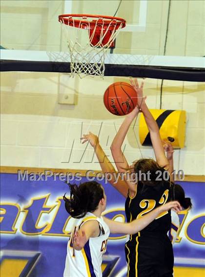 Thumbnail 2 in Solanco @ Lancaster Catholic photogallery.