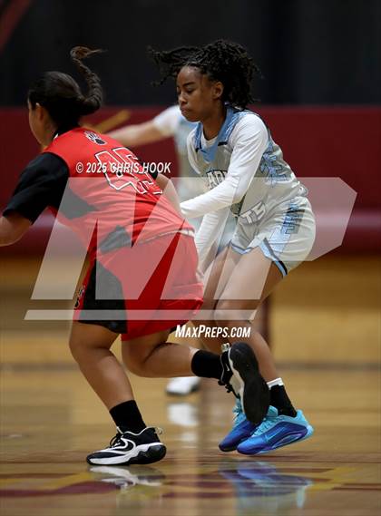 Thumbnail 2 in Mica Mountain vs Tucson High Magnet School (Salpointe Cactus Clash) photogallery.