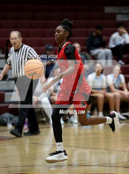 Thumbnail 1 in Mica Mountain vs Tucson High Magnet School (Salpointe Cactus Clash) photogallery.