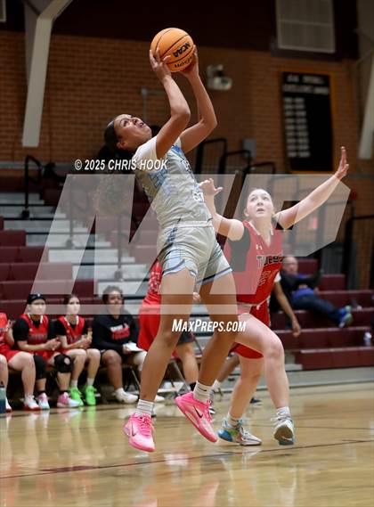 Thumbnail 2 in Mica Mountain vs Tucson High Magnet School (Salpointe Cactus Clash) photogallery.