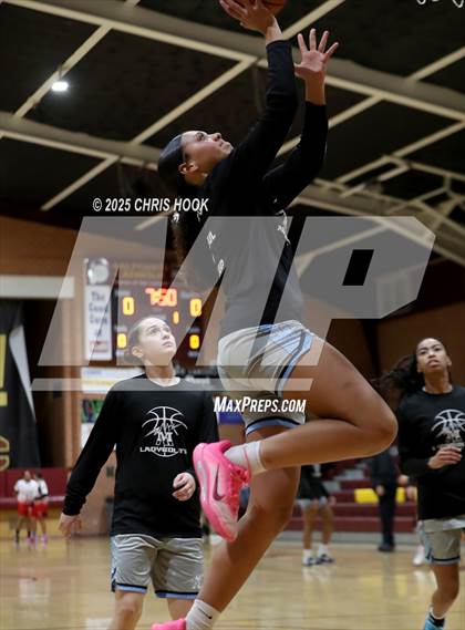 Thumbnail 3 in Mica Mountain vs Tucson High Magnet School (Salpointe Cactus Clash) photogallery.