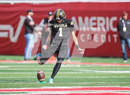 Thumbnail 3 in Bountiful vs. Roy (UHSAA 5A Final) photogallery.