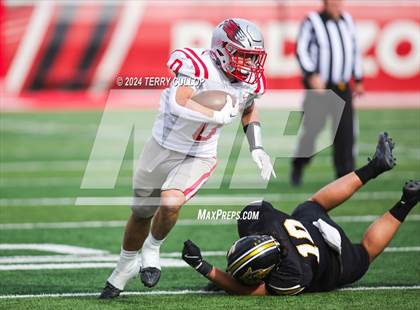 Thumbnail 3 in Bountiful vs. Roy (UHSAA 5A Final) photogallery.