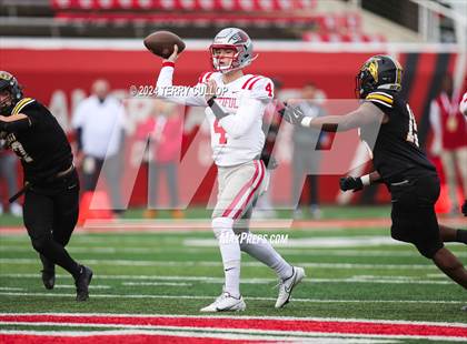 Thumbnail 1 in Bountiful vs. Roy (UHSAA 5A Final) photogallery.