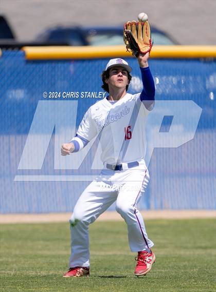 Thumbnail 1 in Quartz Hill vs. La Salle (Bob Everett Classic) photogallery.
