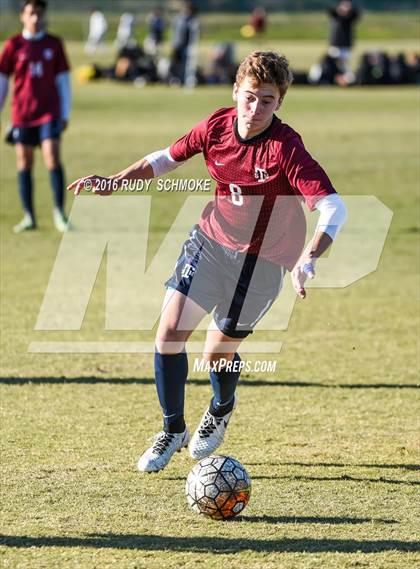 Thumbnail 3 in Fallbrook vs. St. Margaret's (Southern California High School Classic) photogallery.
