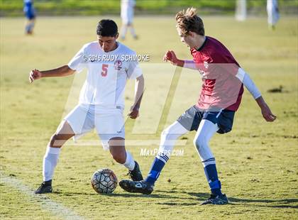 Thumbnail 2 in Fallbrook vs. St. Margaret's (Southern California High School Classic) photogallery.