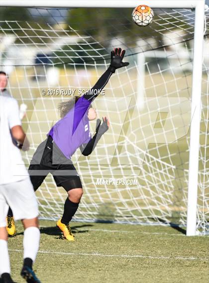 Thumbnail 2 in Fallbrook vs. St. Margaret's (Southern California High School Classic) photogallery.