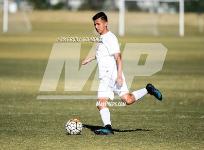 Thumbnail 2 in Fallbrook vs. St. Margaret's (Southern California High School Classic) photogallery.