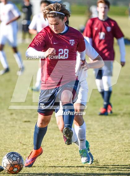 Thumbnail 3 in Fallbrook vs. St. Margaret's (Southern California High School Classic) photogallery.