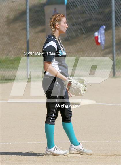 Thumbnail 2 in Freedom vs Deer Valley photogallery.
