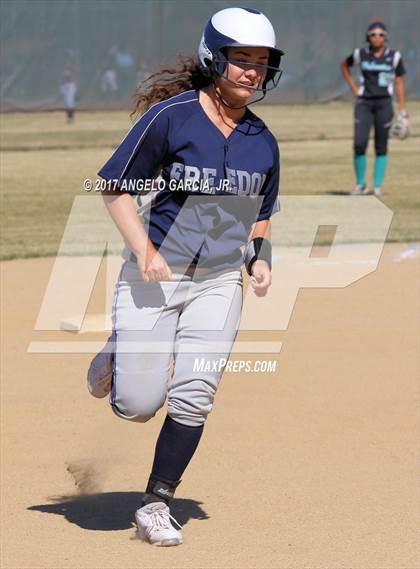 Thumbnail 2 in Freedom vs Deer Valley photogallery.