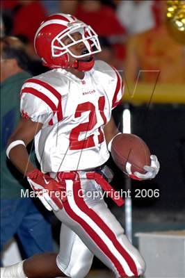 Thumbnail 1 in Mater Dei @ Loara photogallery.