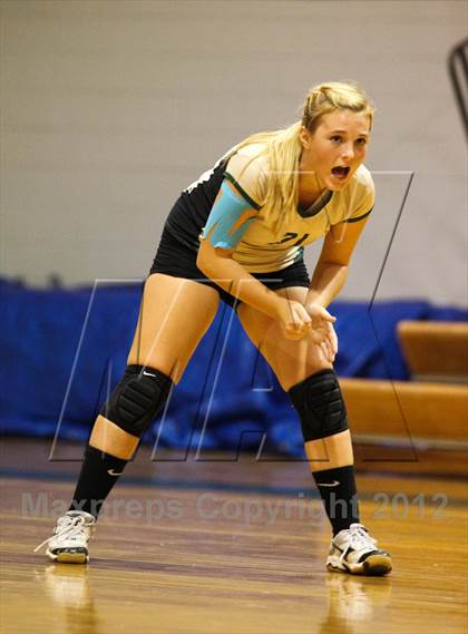 Thumbnail 3 in St. Joseph vs. St. Johns Country Day photogallery.