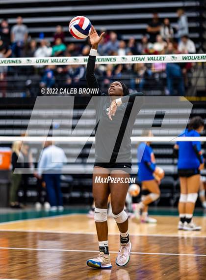 Thumbnail 1 in Mountain View vs. Timpview (UHSAA 5A Championship) photogallery.