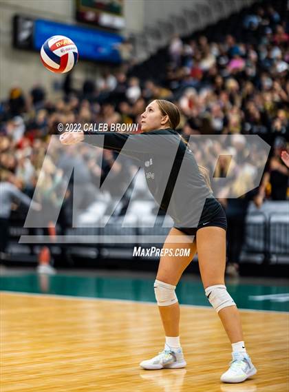 Thumbnail 2 in Mountain View vs. Timpview (UHSAA 5A Championship) photogallery.
