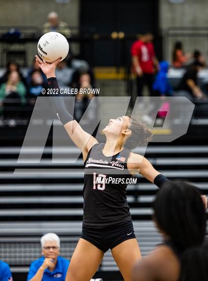 Thumbnail 2 in Mountain View vs. Timpview (UHSAA 5A Championship) photogallery.