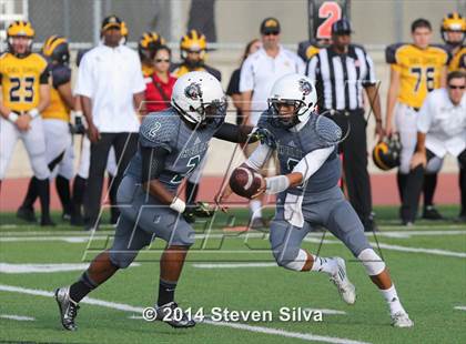 Thumbnail 3 in Del Oro vs. Helix (2014 Honor Bowl - SoCal) photogallery.