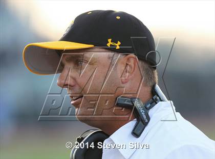 Thumbnail 2 in Del Oro vs. Helix (2014 Honor Bowl - SoCal) photogallery.