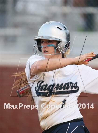 Thumbnail 1 in Lewisville @ Flower Mound photogallery.