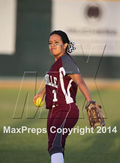 Thumbnail 3 in Lewisville @ Flower Mound photogallery.
