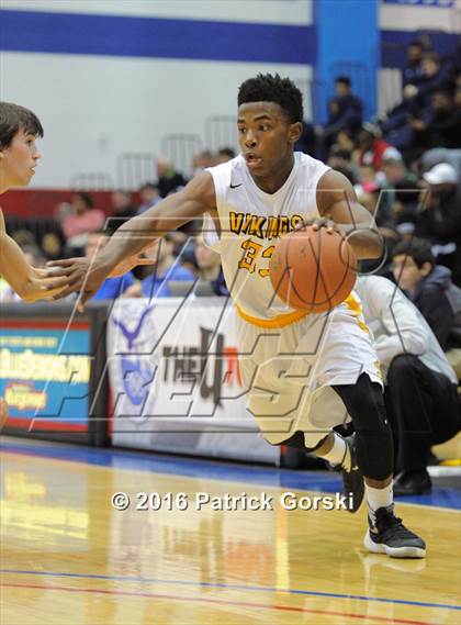 Thumbnail 2 in St. Laurence vs Providence Catholic (CCL 3rd Place Game) photogallery.