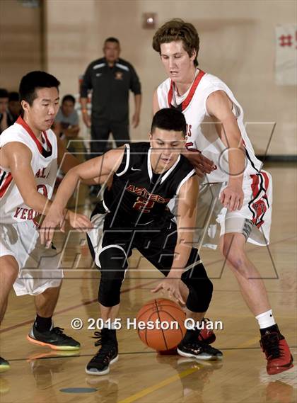 Thumbnail 2 in El Dorado vs. Palos Verdes (MaxPreps Holiday Classic) photogallery.