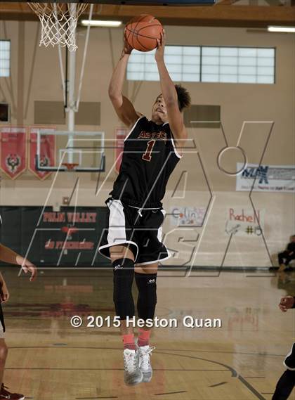 Thumbnail 3 in El Dorado vs. Palos Verdes (MaxPreps Holiday Classic) photogallery.