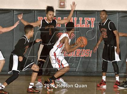 Thumbnail 3 in El Dorado vs. Palos Verdes (MaxPreps Holiday Classic) photogallery.