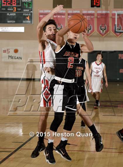 Thumbnail 3 in El Dorado vs. Palos Verdes (MaxPreps Holiday Classic) photogallery.