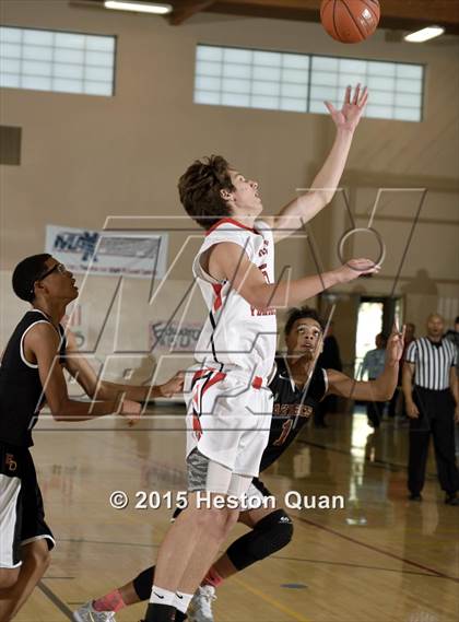 Thumbnail 1 in El Dorado vs. Palos Verdes (MaxPreps Holiday Classic) photogallery.