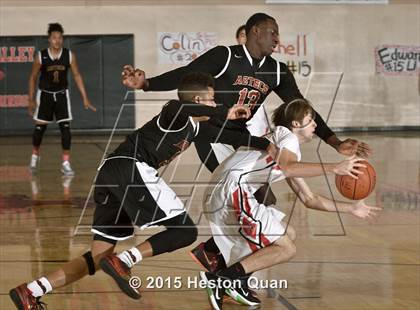 Thumbnail 2 in El Dorado vs. Palos Verdes (MaxPreps Holiday Classic) photogallery.