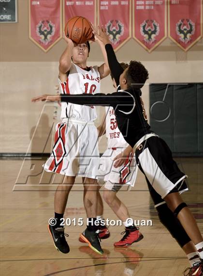 Thumbnail 1 in El Dorado vs. Palos Verdes (MaxPreps Holiday Classic) photogallery.