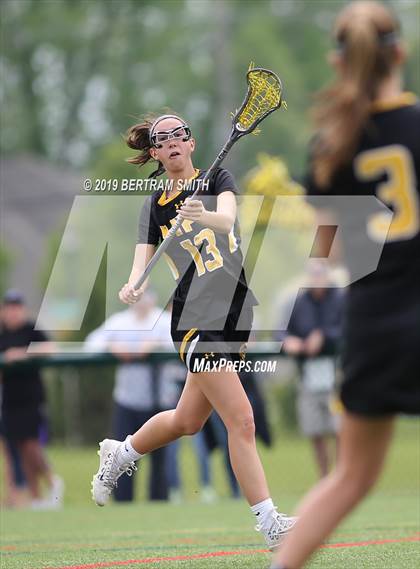 Thumbnail 3 in Lake Shore vs. Honeoye Falls-Lima (NYSPHSAA Class C Regional) photogallery.