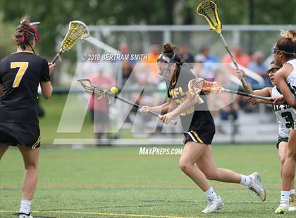 Thumbnail 1 in Lake Shore vs. Honeoye Falls-Lima (NYSPHSAA Class C Regional) photogallery.