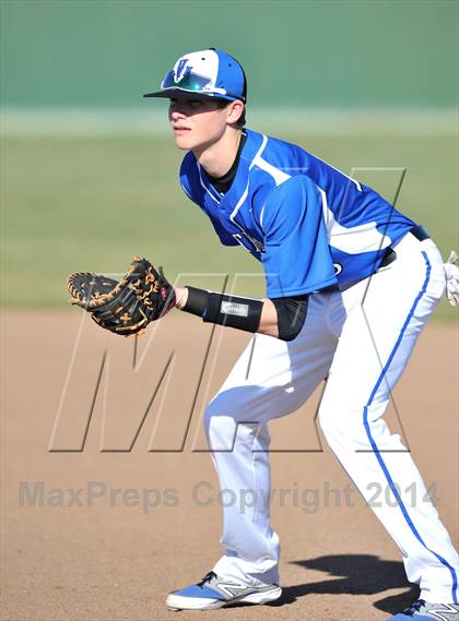 Thumbnail 3 in Van Alstyne vs Paradise (Pottsboro Tournament) photogallery.