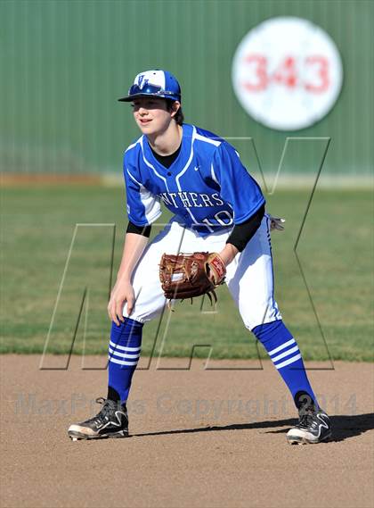 Thumbnail 1 in Van Alstyne vs Paradise (Pottsboro Tournament) photogallery.
