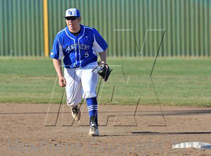 Thumbnail 1 in Van Alstyne vs Paradise (Pottsboro Tournament) photogallery.