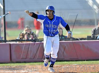 Thumbnail 2 in Van Alstyne vs Paradise (Pottsboro Tournament) photogallery.